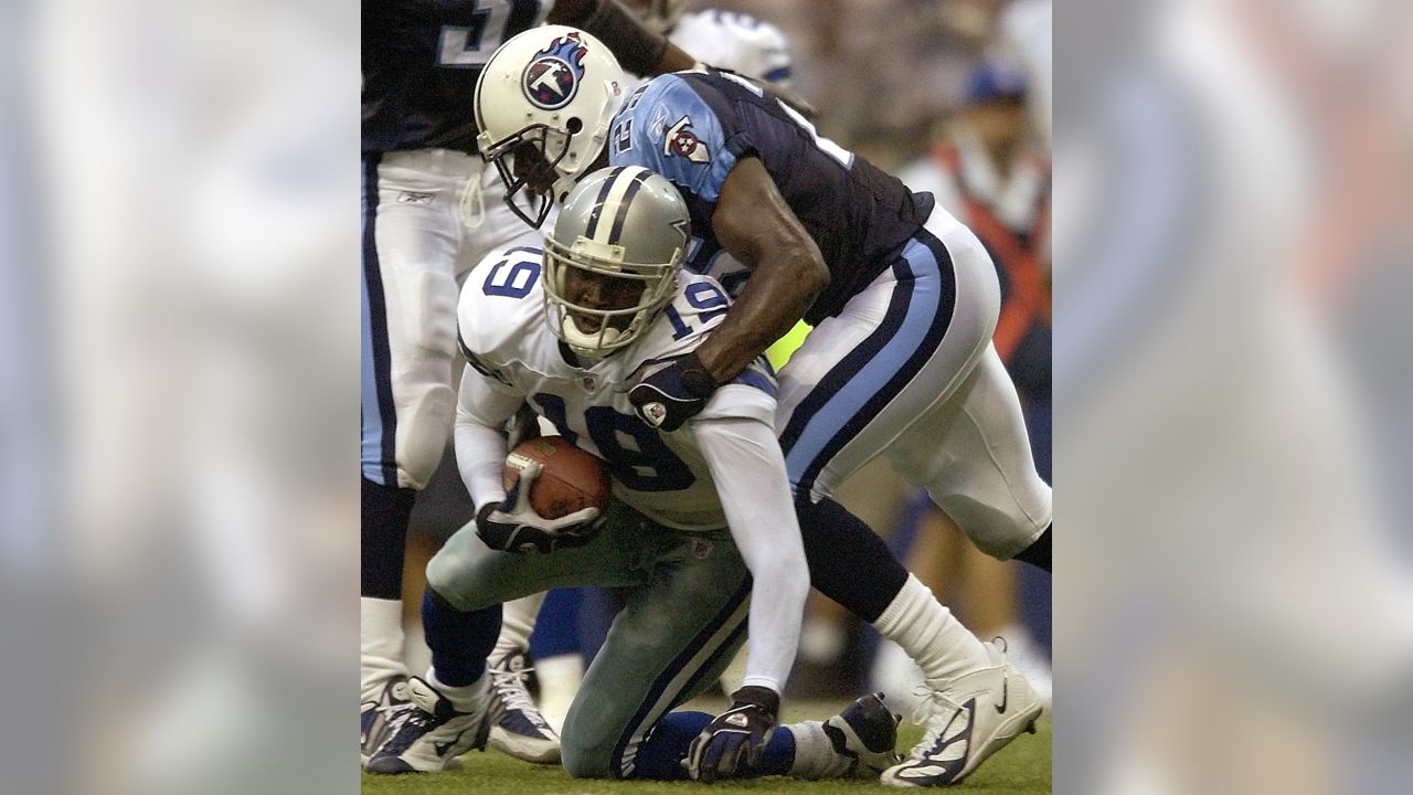 Dallas Cowboys running back Eddie George (27) scores a touchdown in the  first quarter of preseason play against the Kansas City Chiefs in Irving,  Texas, Thursday, Sept. 2, 2004. The Cowboys are