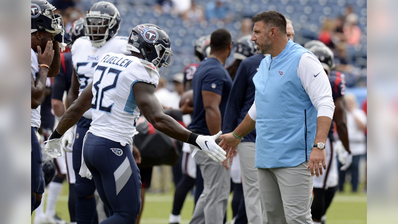 Why Titans coach Mike Vrabel greeted Ben Jones with big hug after game