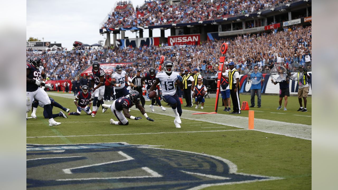 Why Titans coach Mike Vrabel greeted Ben Jones with big hug after game