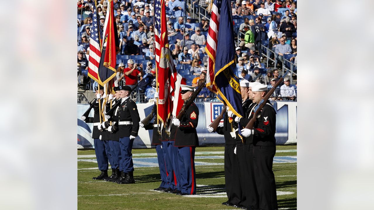 Titans Honor Military in New Costumes