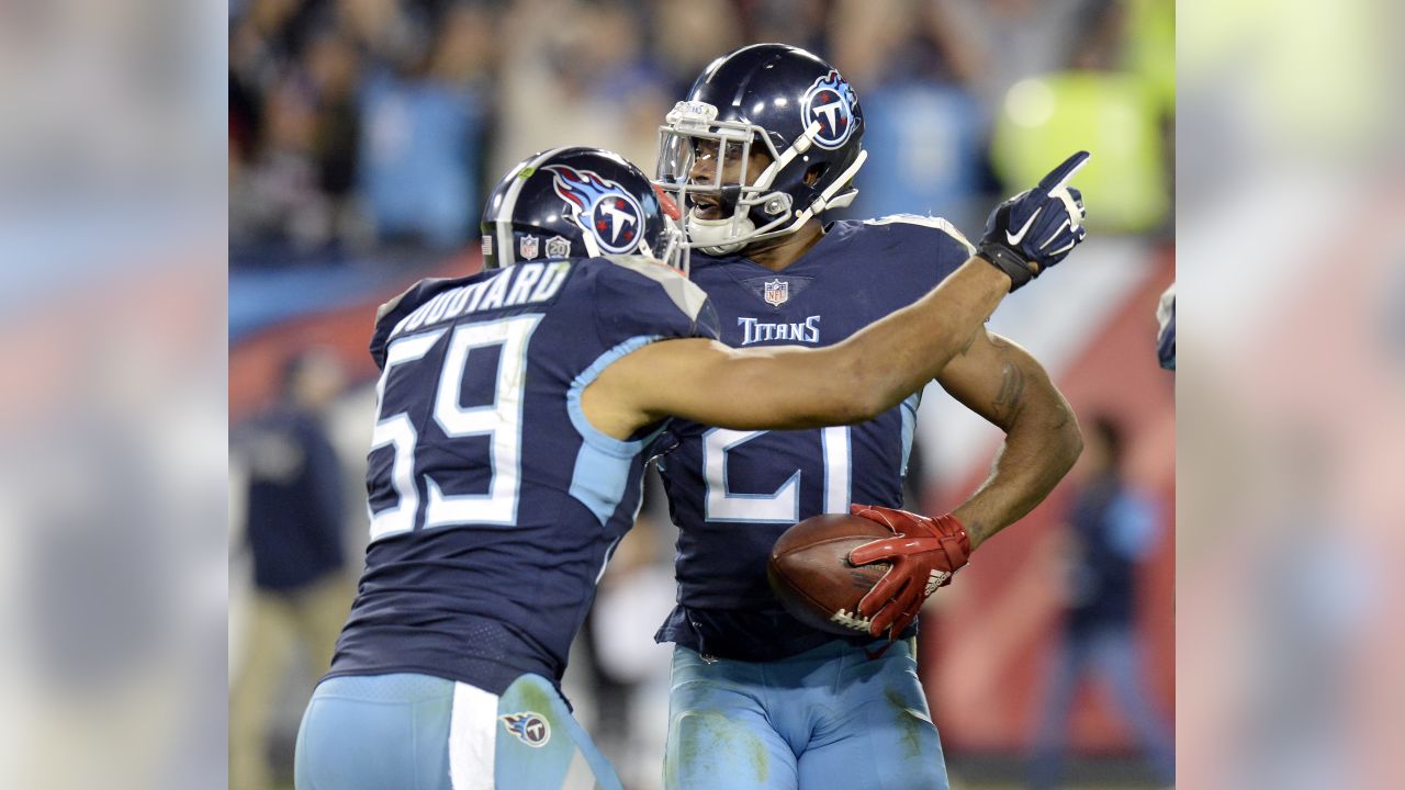 Tennessee Titans inside linebacker Wesley Woodyard (59) celebrates