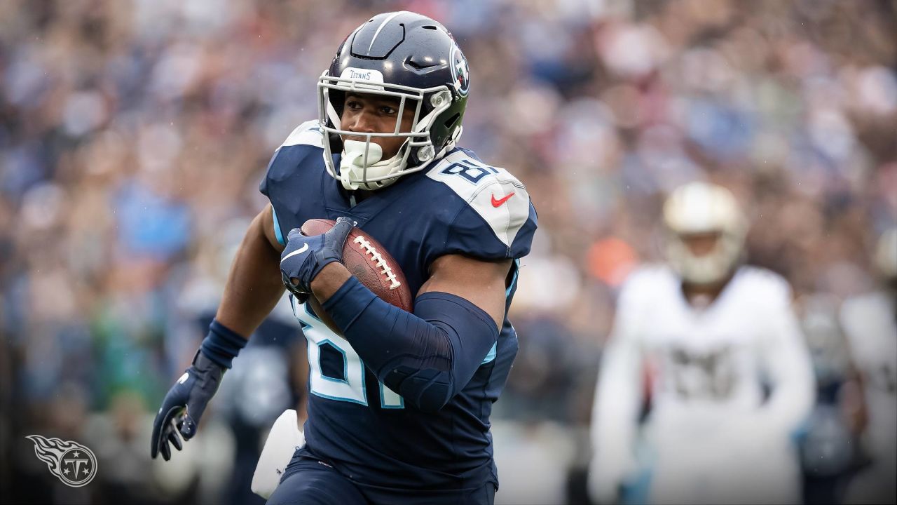 Tennessee Titans tight end Jonnu Smith leans on faith at all times