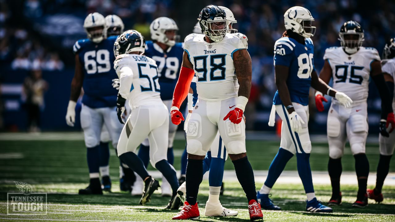 Titans clamp down, give Colts the boot 19-10