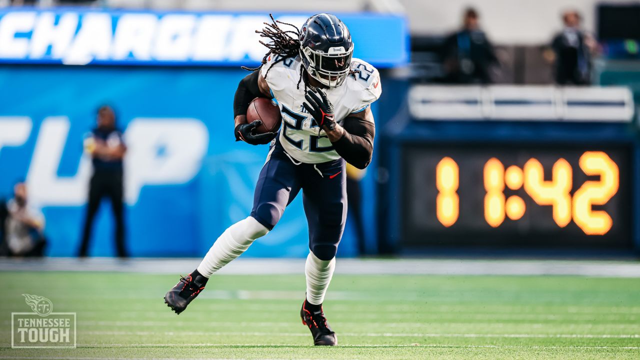 December 18, 2022 Tennessee Titans running back Derrick Henry (22) carries  the ball during the NFL football game against the Los Angeles Chargers in  Inglewood, California. Mandatory Photo Credit : Charles Baus/CSM/Sipa