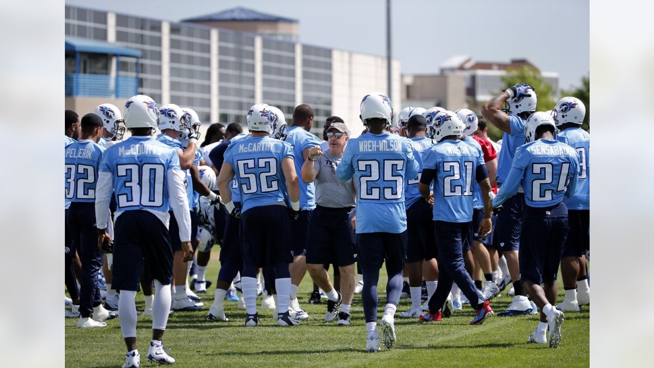 Dexter McCluster of the Tennessee Titans on the field in the first