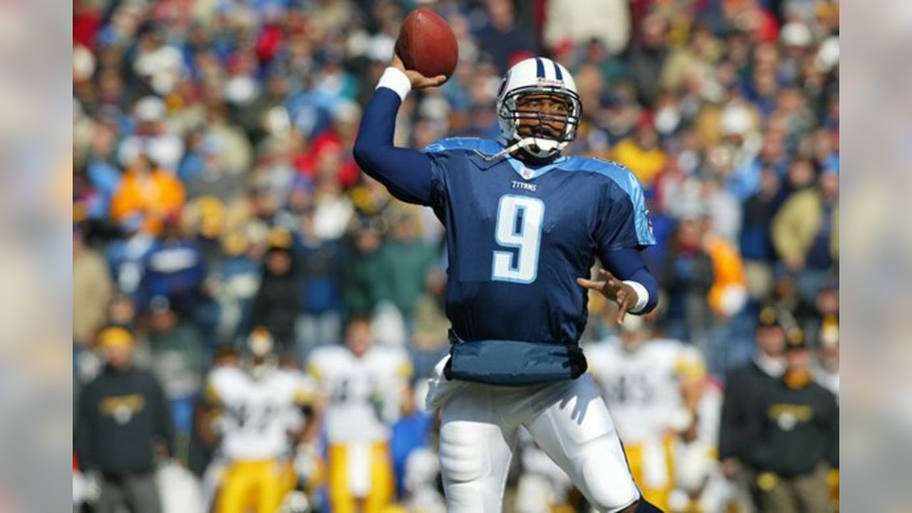 January 30, 2000: Tennessee Titans quarterback Steve McNair #9 drops back  to pass against the St. Louis Rams in Super Bowl XXXIV (34). The Rams  defeated the Titans by the final score