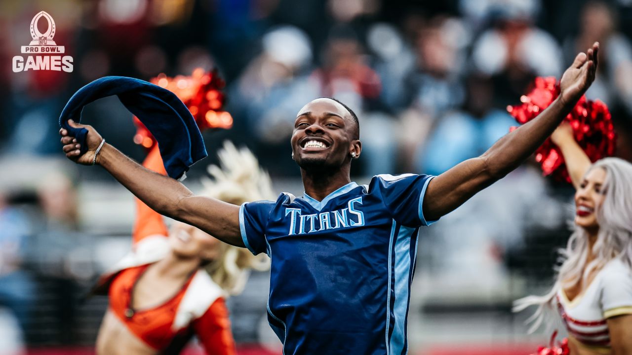 From the Pro Bowl: Titans RB Derrick Henry, Raiders RB Josh Jacobs Become  Teammates, and Buddies Built By Bama