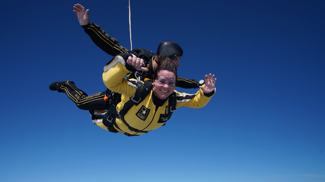 Titans owner skydives with Army's Golden Knights