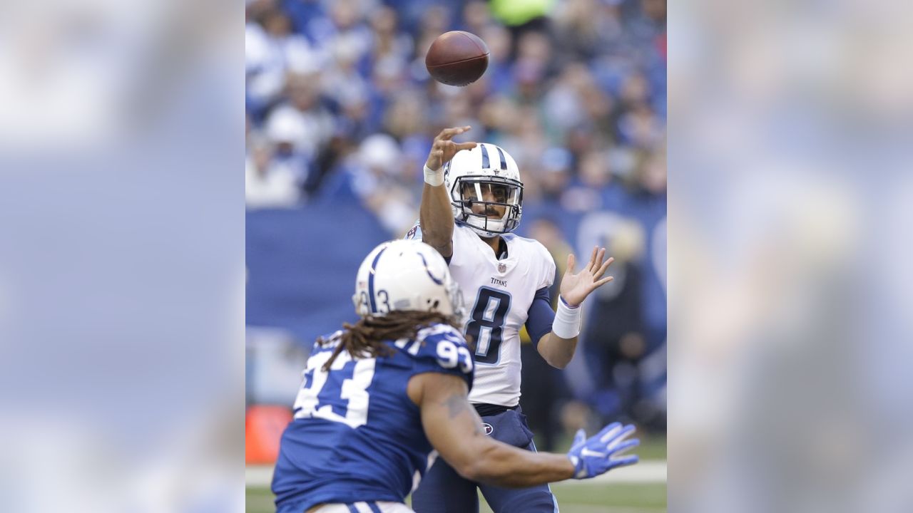 Indianapolis Colts rally late to defeat Tennessee Titans, 34-26