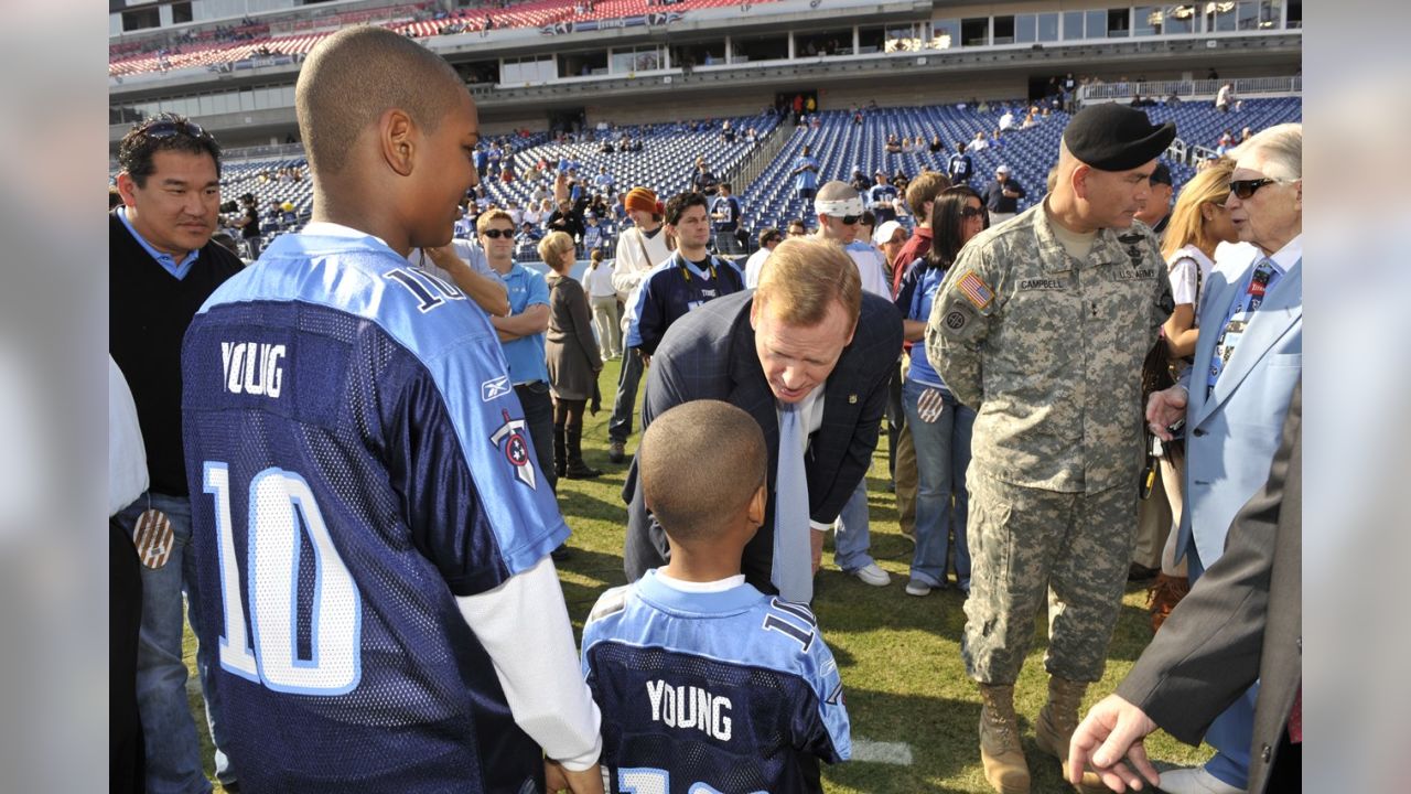 Steve McNair's Son Reflects on Time with Dad, and Titans