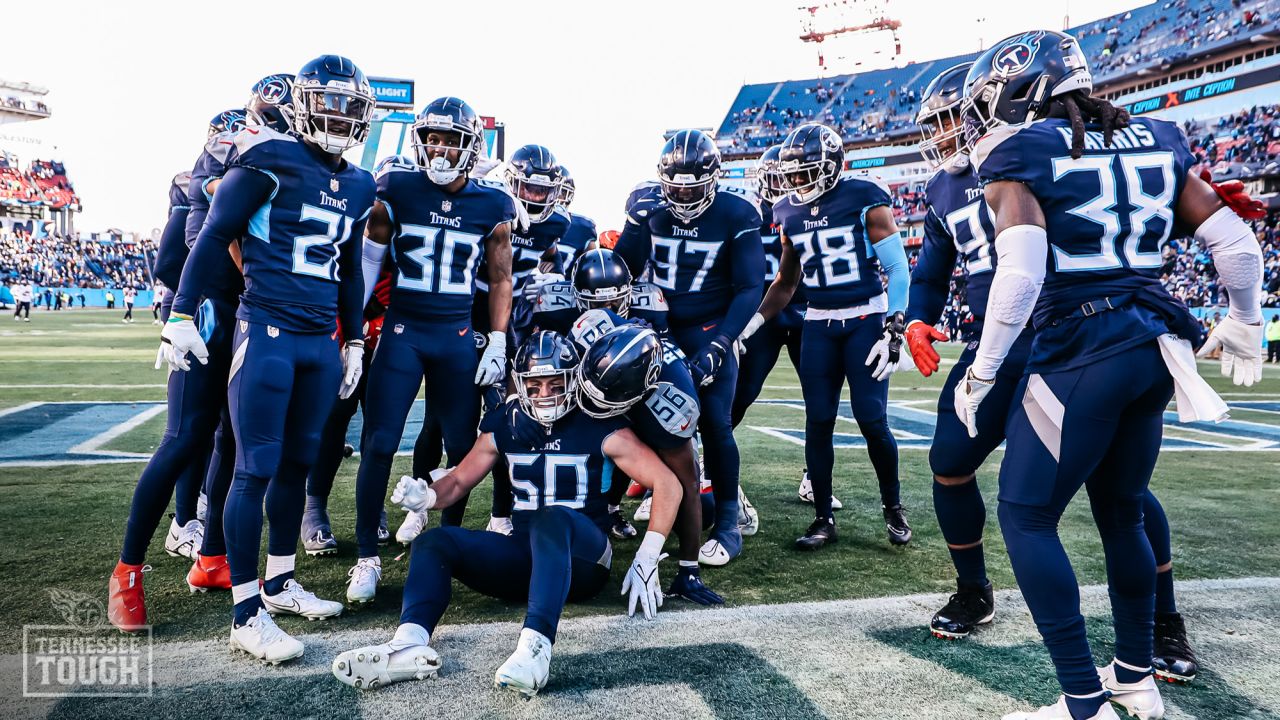 Texans Bring Some Holiday Cheer, Beat Titans 19-14