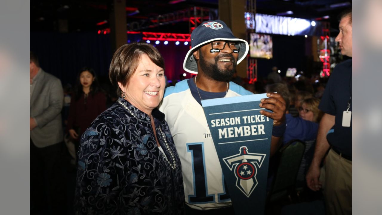 Tennessee Titans on X: THE EMOJI IS BACK #TitanUp #TitanUp