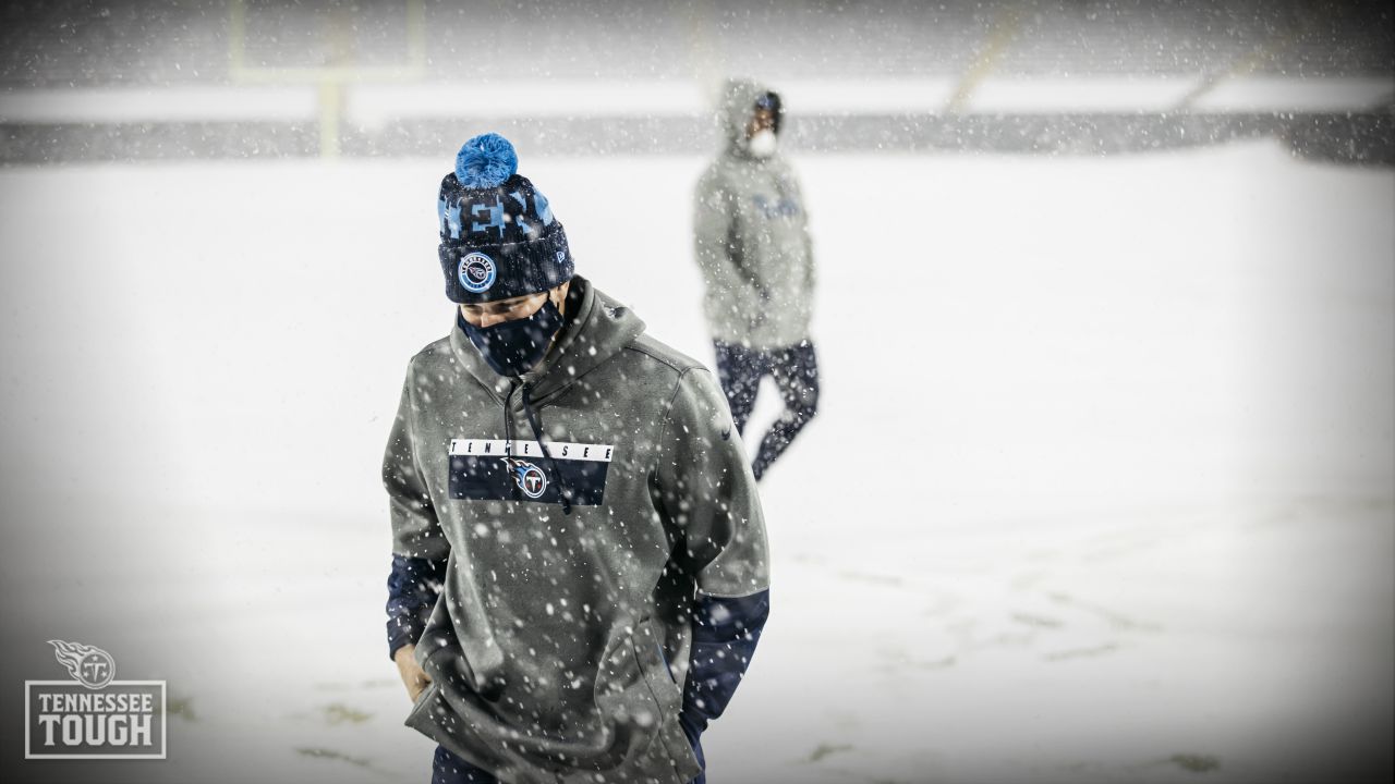 How  Prime's 'TNF' studio crew stayed warm during Titans-Packers at  Lambeau Field