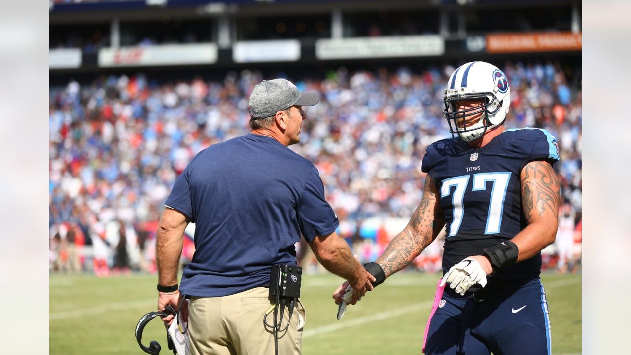 Titans miss Taylor Lewan, Jack Conklin, but focus on building depth