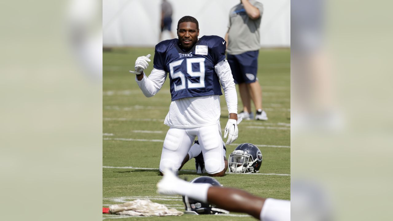 Denver Broncos: Wesley Woodyard spoofs Brian Dawkins at training camp