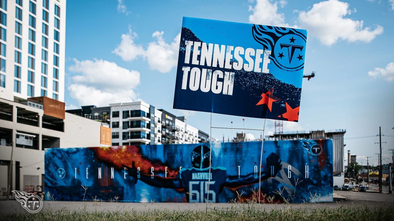 Tennessee Titans unveil new mural in downtown Nashville