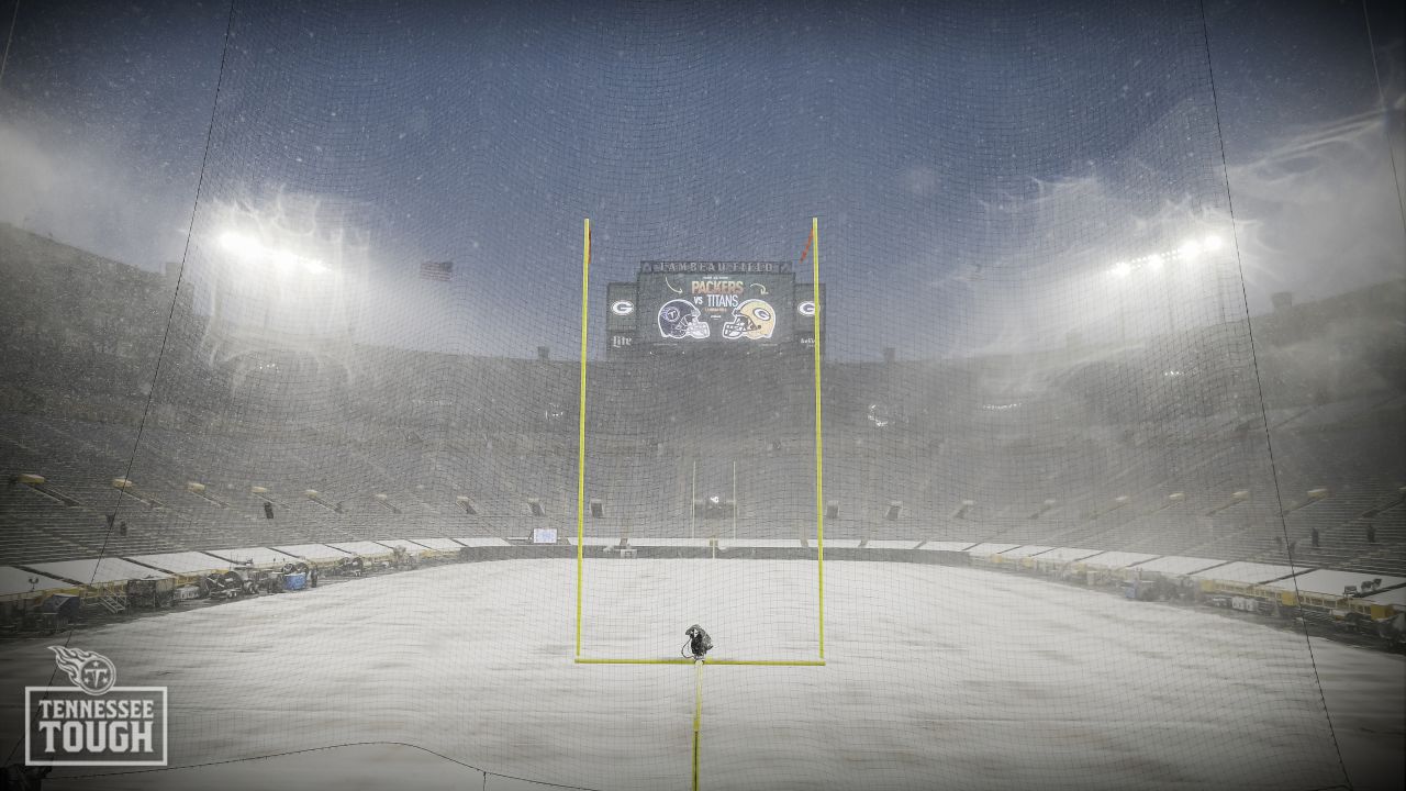 LIVE BLOG: Packers defeat Titans 40-14 at snowy Lambeau Field