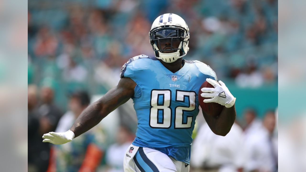 Texans face another talented TE in Titans' Delanie Walker