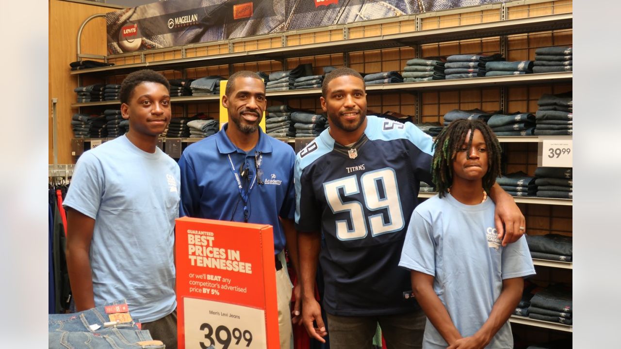 Tennessee Titans on X: Congratulations to Wesley Woodyard (@WoodDro52) on  being named the #Titans nominee for the Walter Payton @NFL Man of the Year  award. #WPMOY #TitanUp Story 