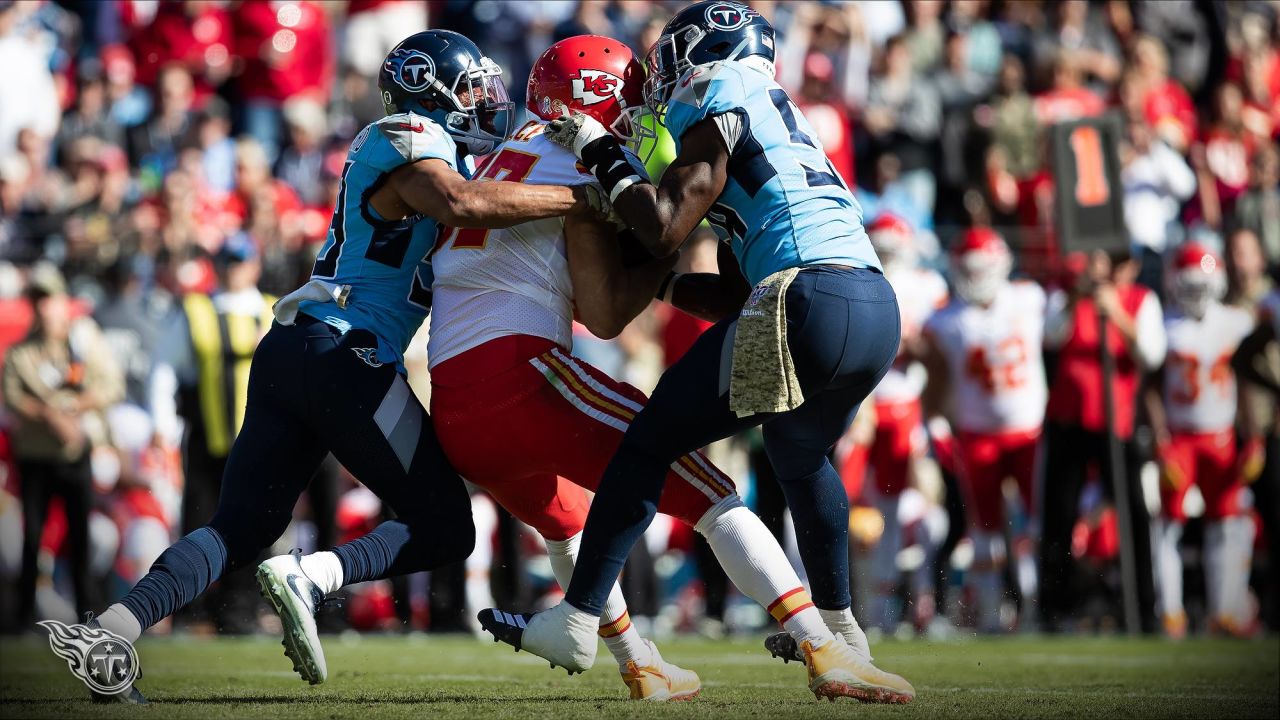 Taylor Lewan fined big for confronting officiating in Jets-Titans