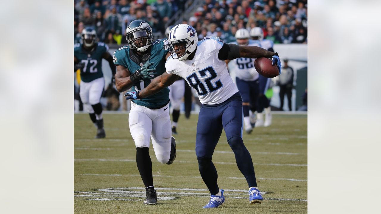 Eagles 43, Titans 24