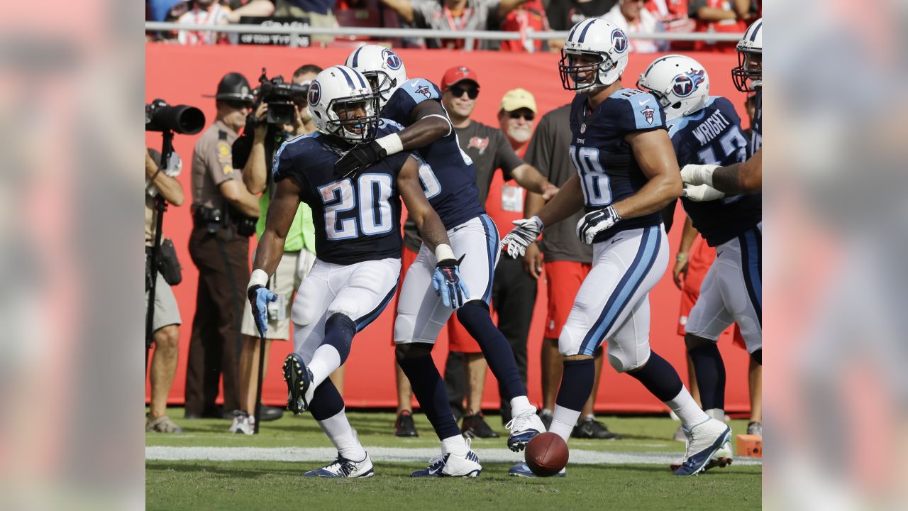 Marcus Mariota Throws 10-Yard TD Pass to Bishop Sankey, Titans vs.  Buccaneers