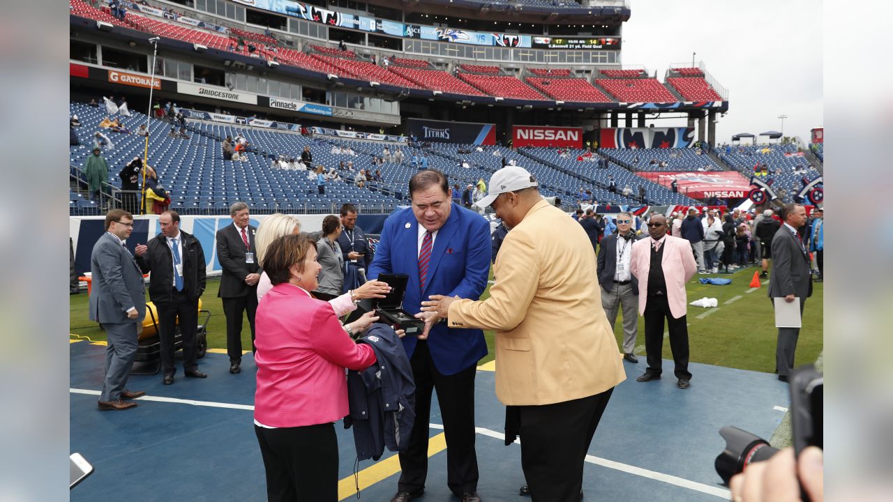 Why Robert Brazile made the Pro Football Hall of Fame - ESPN - Tennessee  Titans Blog- ESPN