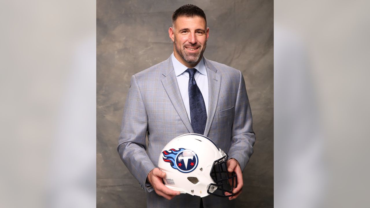 A 'wack job' with heart — on the secret to Mike Vrabel's success - The  Athletic