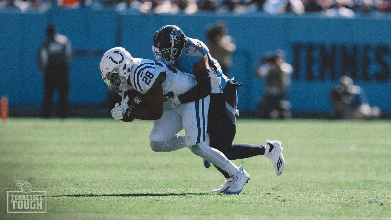 Tennessee Titans center Ben Jones prepares to snap the ball during the  second half of an NFL football game against the Indianapolis Colts Sunday,  Oct. 23, 2022, in Nashville, Tenn. (AP Photo/Mark