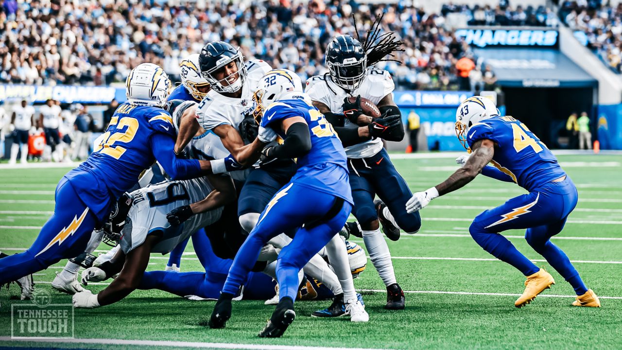 Nashville, United States. 17th Sep, 2023. September 17, 2023: Tennessee  Titans running back Tyjae Spears (32) runs the ball against the Los Angeles  Chargers during the second half of an NFL game