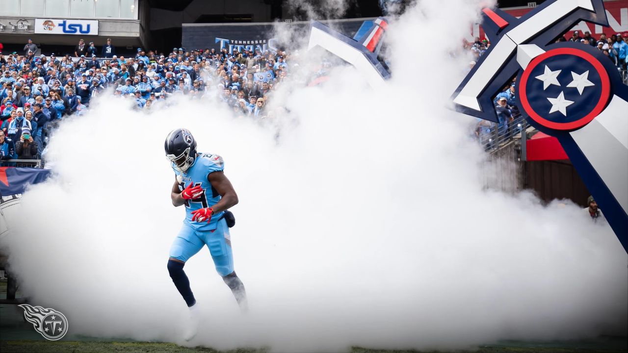 No-Nonsense Titans WR Corey Davis Focused on Making Himself – and