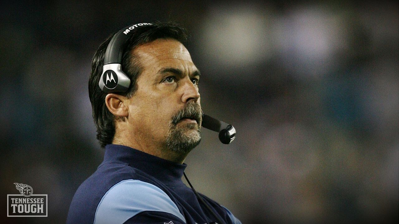 Titans adding Phillips, Fisher, former GM to ring of honor