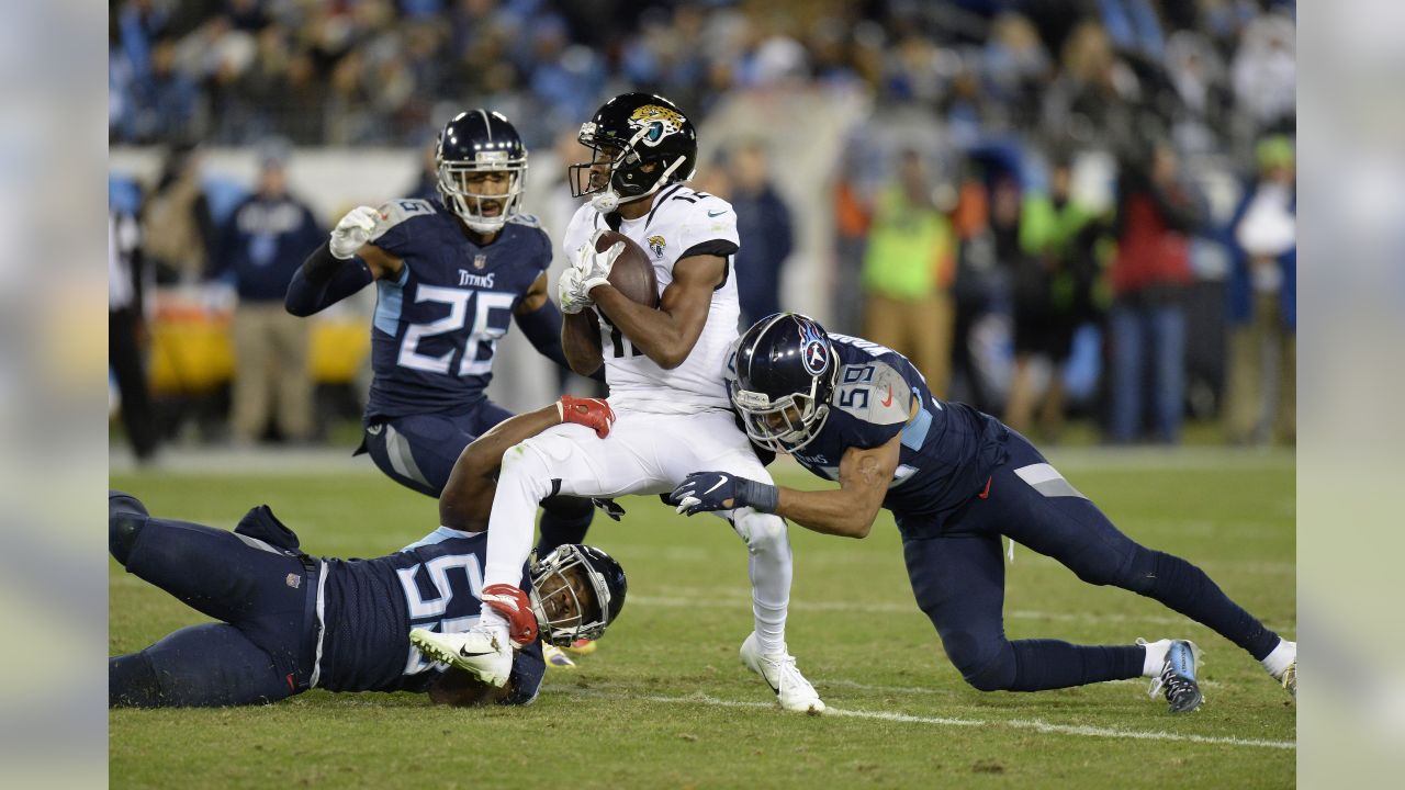 Titans Veteran LB Wesley Woodyard Lauded By Coaches, Teammates for