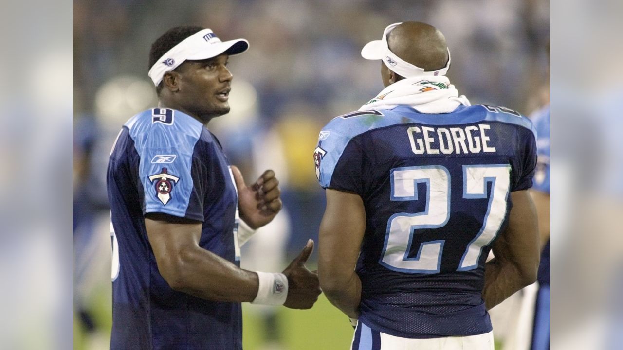 Tennessee Titans to retire Steve McNair's jersey