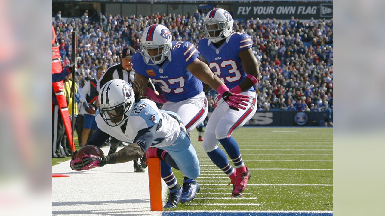 Buffalo Bills wide receiver Josh Reed (82) make a run after the catch  during a game versus the New York Jets at Ralph Wilson Stadium in Orchard  Park. NY. The Bills defeated