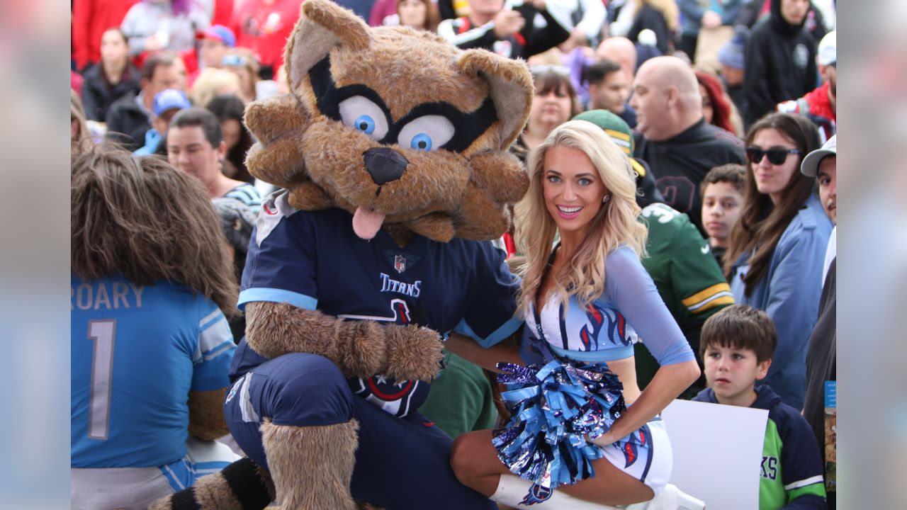 Tennessee Titans on X: T-Rac and @TitansCheers is on the move! 