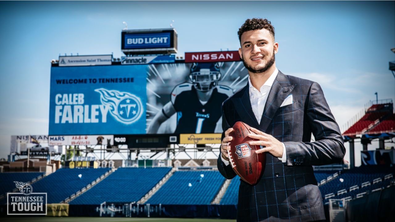 Welcome to Nashville: Titans First-Round Pick Caleb Farley “Feeling Like a  Superstar” in Music City