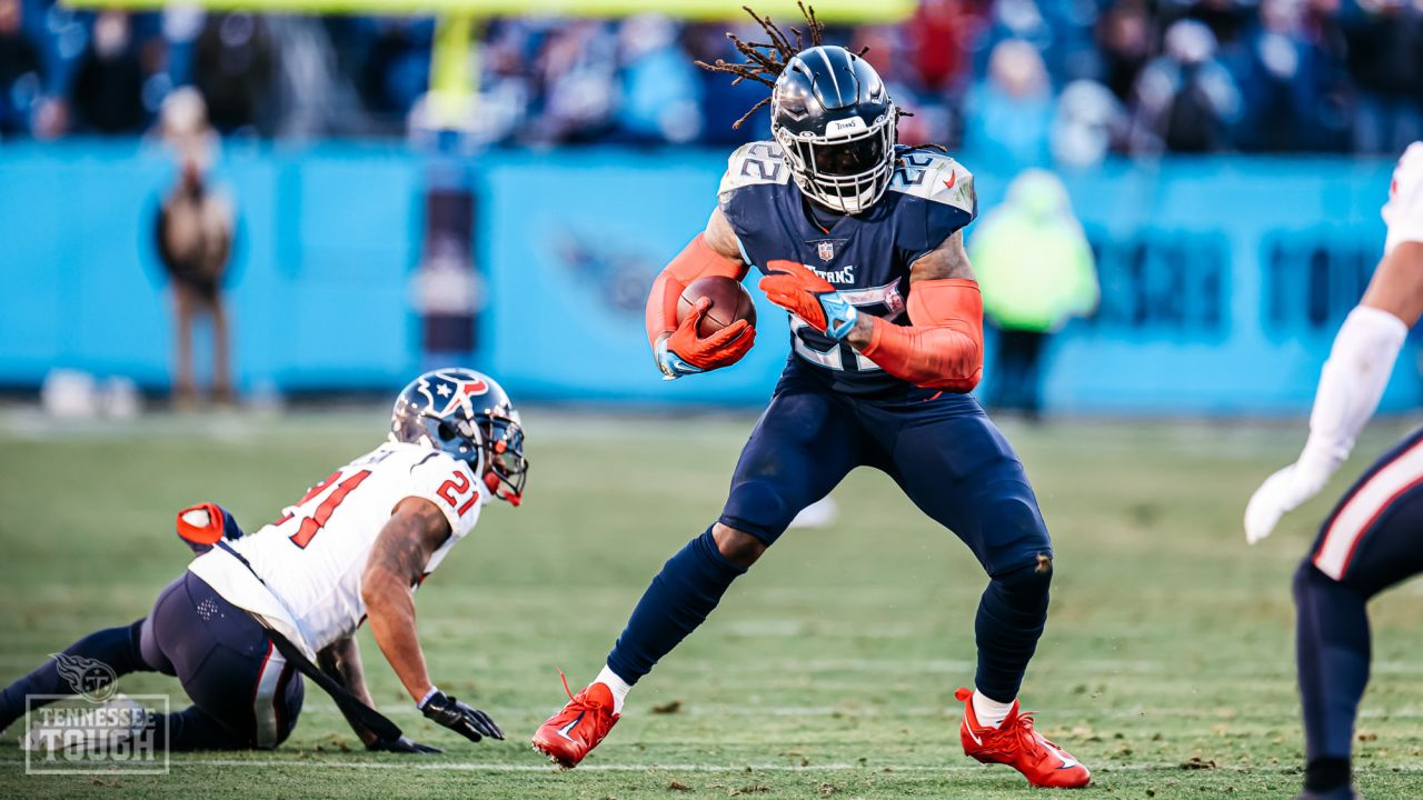 The Houston Texans fell 17-10 to the Tennessee Titans at home, but the  final score did not reflect Houston's struggles, both offensively and  defensively.