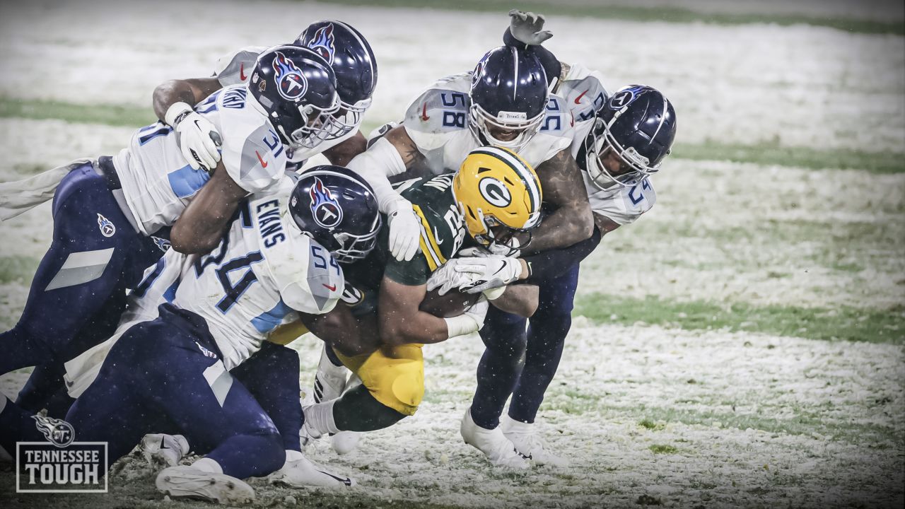 Tennessee Titans linebacker David Long Jr. (51) before an NFL football game  against the Green Bay Packers Thursday, Nov. 17, 2022, in Green Bay, Wis.  (AP Photo/Jeffrey Phelps Stock Photo - Alamy