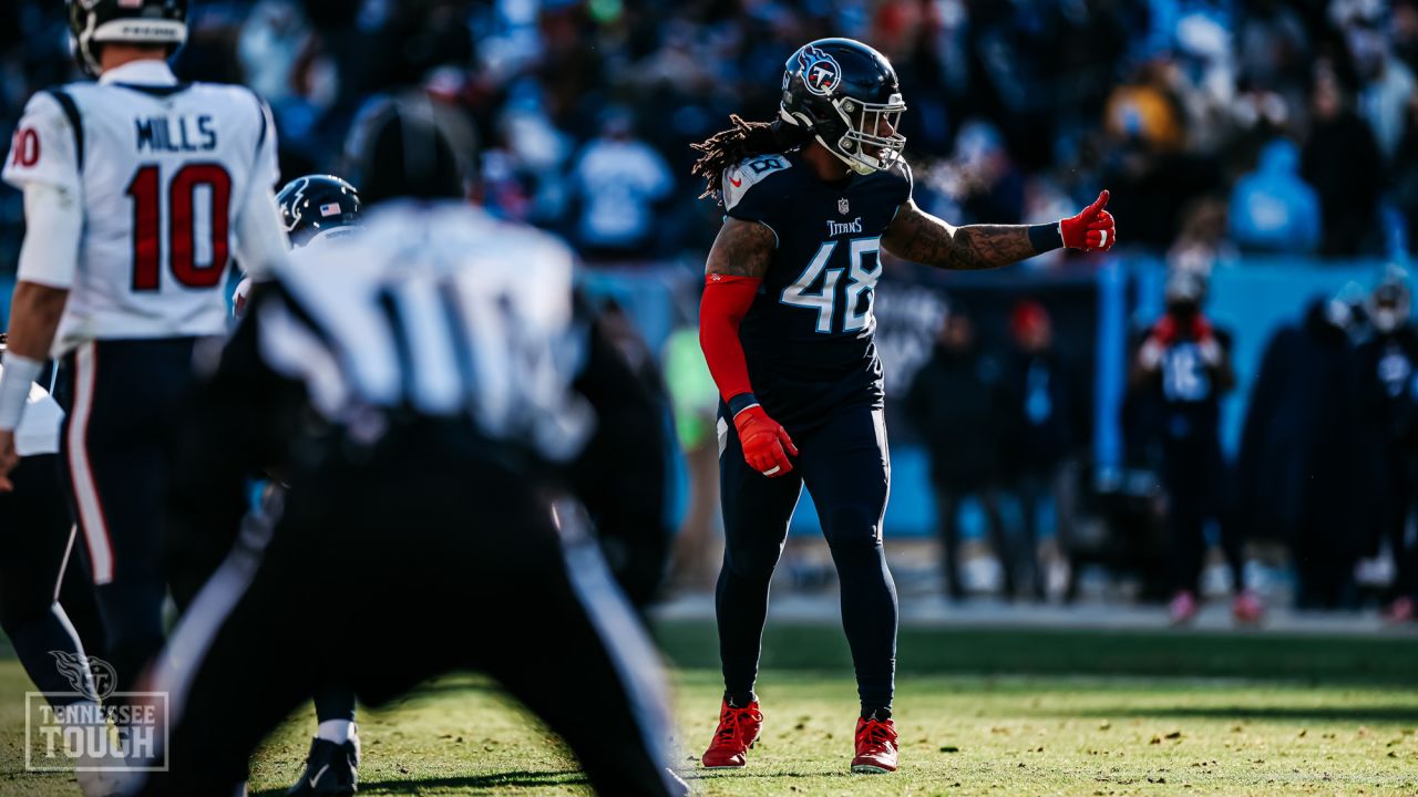 Texans Bring Some Holiday Cheer, Beat Titans 19-14