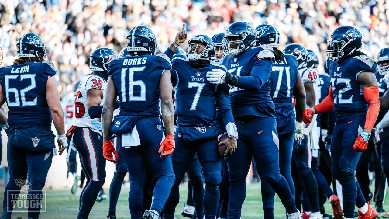 Titans Give One Back in a 22-13 Loss to the Texans