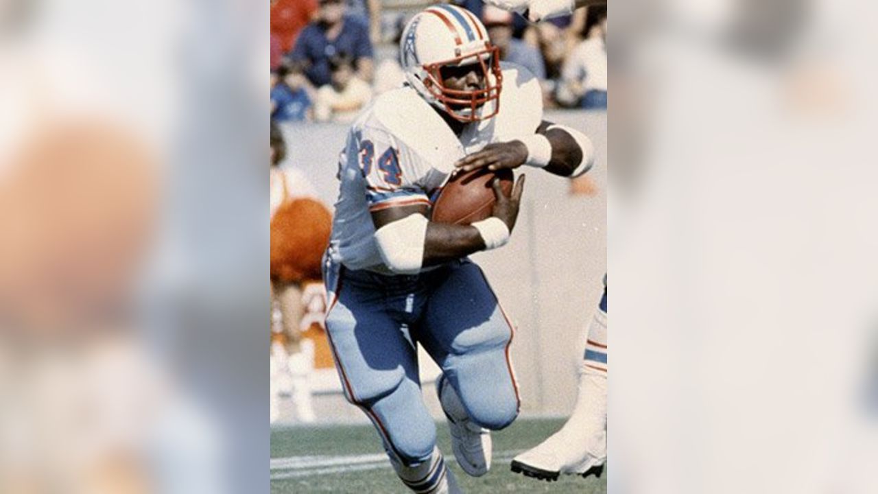 Oilers Great Earl Campbell Pays Visit to Tennessee – and Delivers a Message  to the Titans