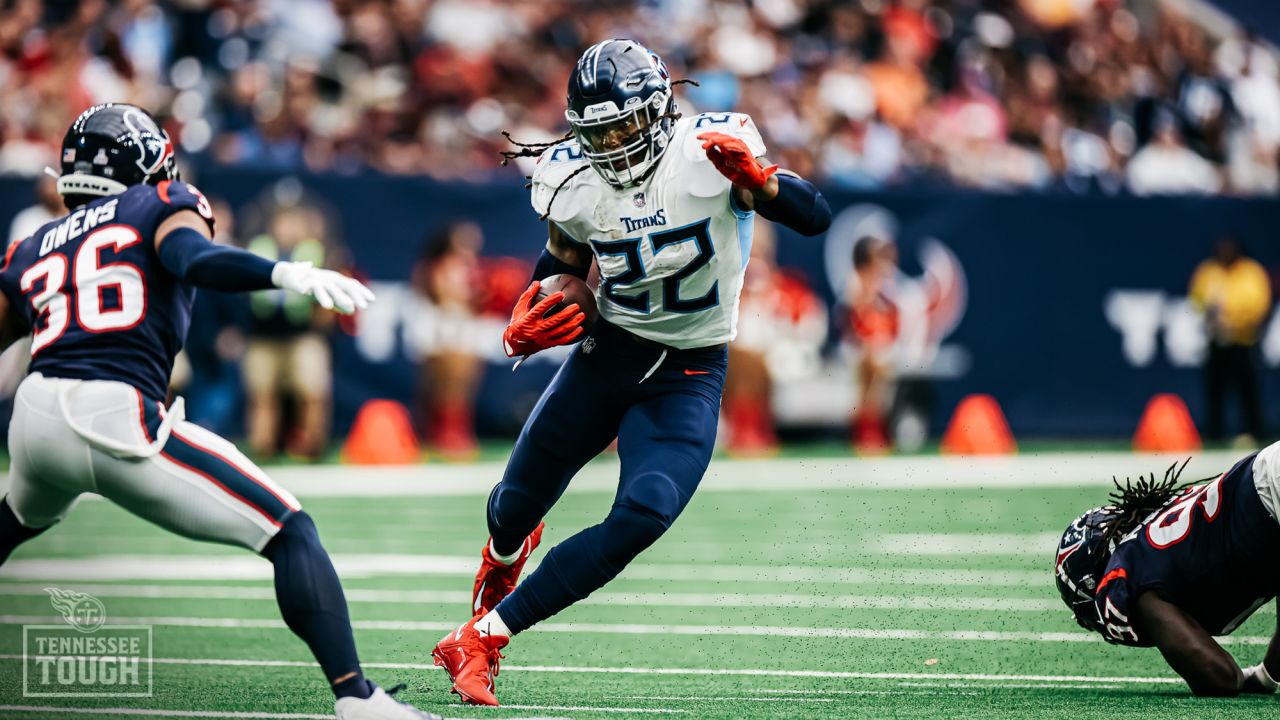 Titans Dominate Texans in 17-10 Win as RB Derrick Henry Goes Over the  200-Yard Mark Once Again