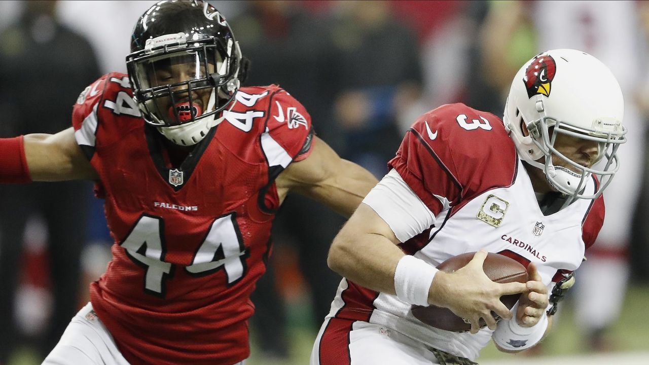 Titans Agree to Terms with Edge Rusher Vic Beasley