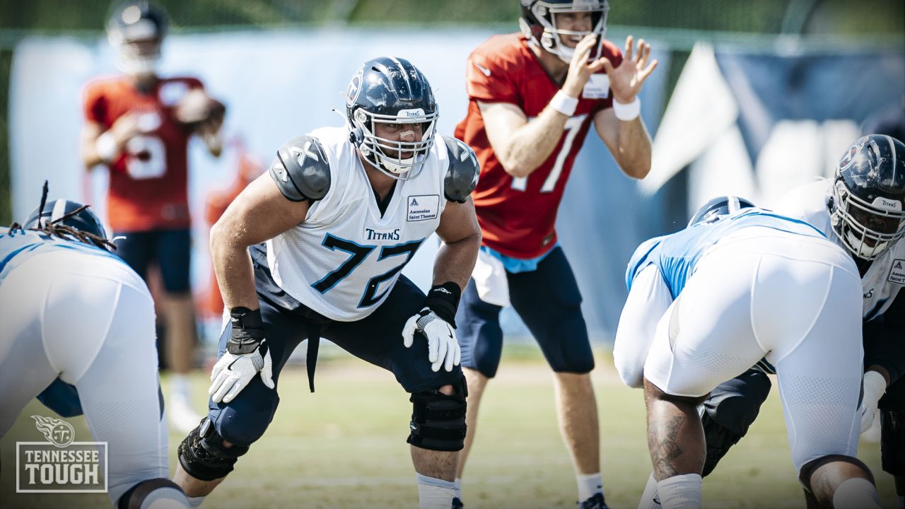 Tennessee Titans offensive tackle David Quessenberry (72) plays