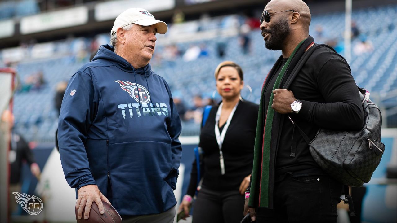 Who replaces defensive coordinator Dean Pees? The Titans didn't.