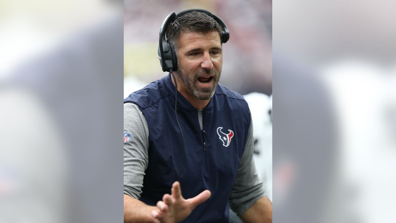 Tennessee Titans Coach Mike Vrabel: 'Tim Kelly Is the Perfect Fit for Us' -  Sports Illustrated Tennessee Titans News, Analysis and More