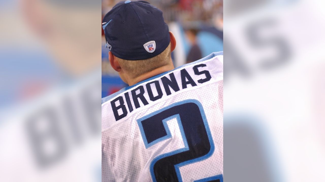 Rob Bironas Signed Titans 8x10 Photo (Beckett COA)