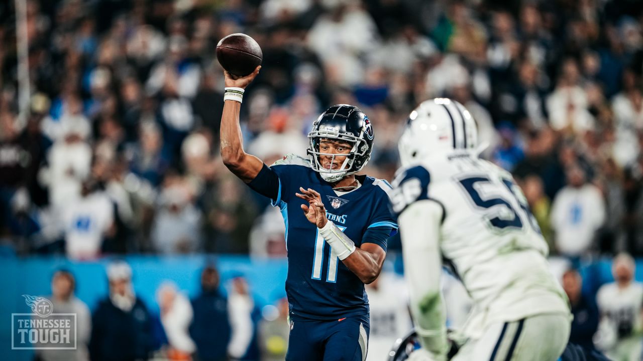 Tennessee Titans' Joshua Dobbs throws first career TD in tight Dallas  Cowboys game