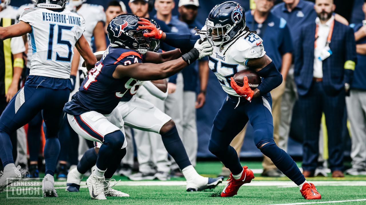 Tennessee Titans running back Eddie George during 27-24 victory over the  Houston Texans at Reliant Stadium in Houston on Sunday, Dec. 21, 2003.  Photo via Credit: Newscom/Alamy Live News Stock Photo - Alamy